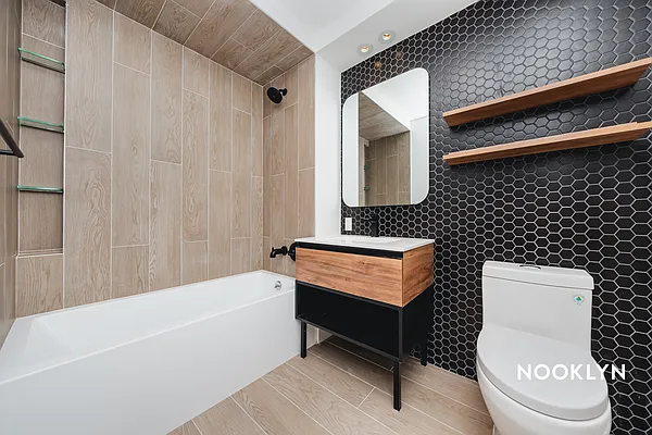 Rented by Nooklyn NYC LLC | media 44