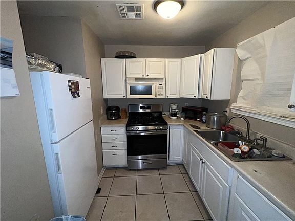 5th image of 2125 Guerra Dr