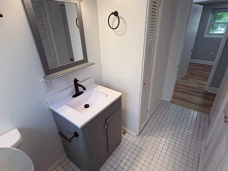 15221 Ridgeland Ave — Photo 8