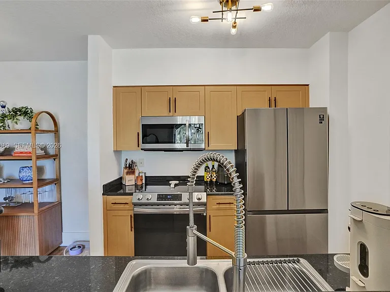 6841 SW 44th St #305 — Photo 13