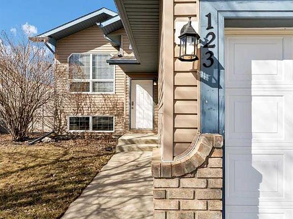 3rd image of 123 E Upland Rd W