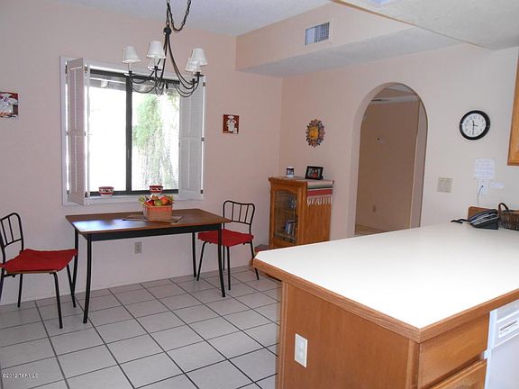 5th image of 957 W Safari Dr