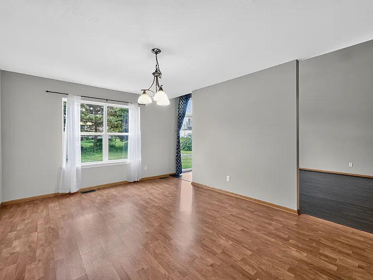 1110 Rose Dr — Photo 11