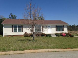 103 Eastpointe Dr, West Union, SC 29696