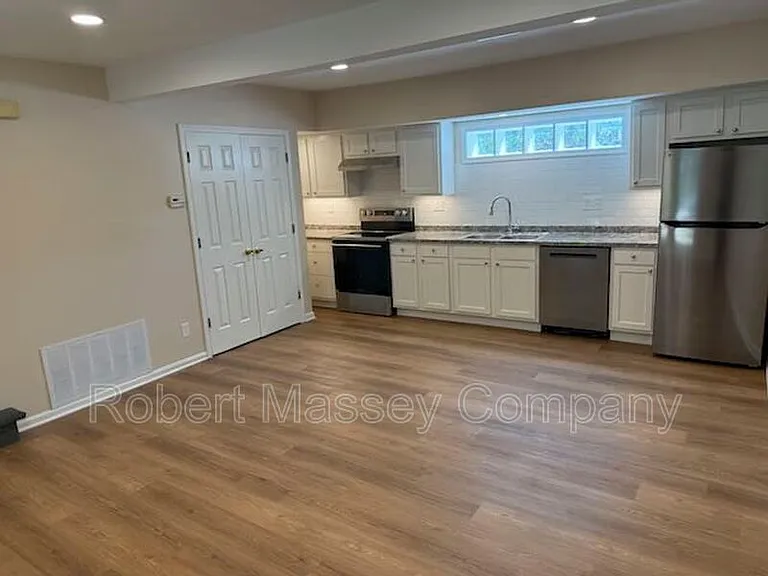 1236 Cherokee Rd #4A — Photo 3