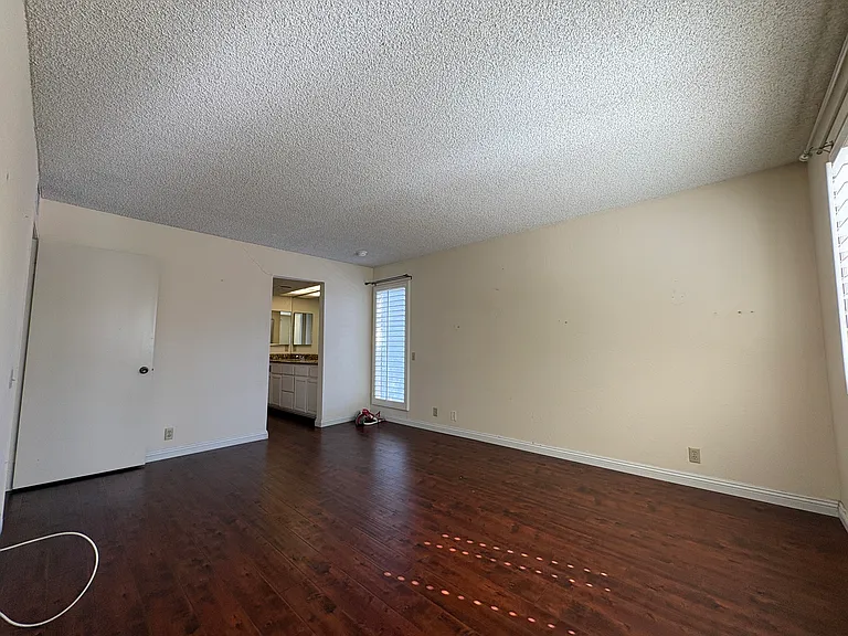 246 E Fern Ave #103 — Photo 5