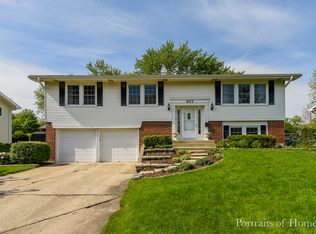 21W652 Huntington Rd, Glen Ellyn, IL 60137