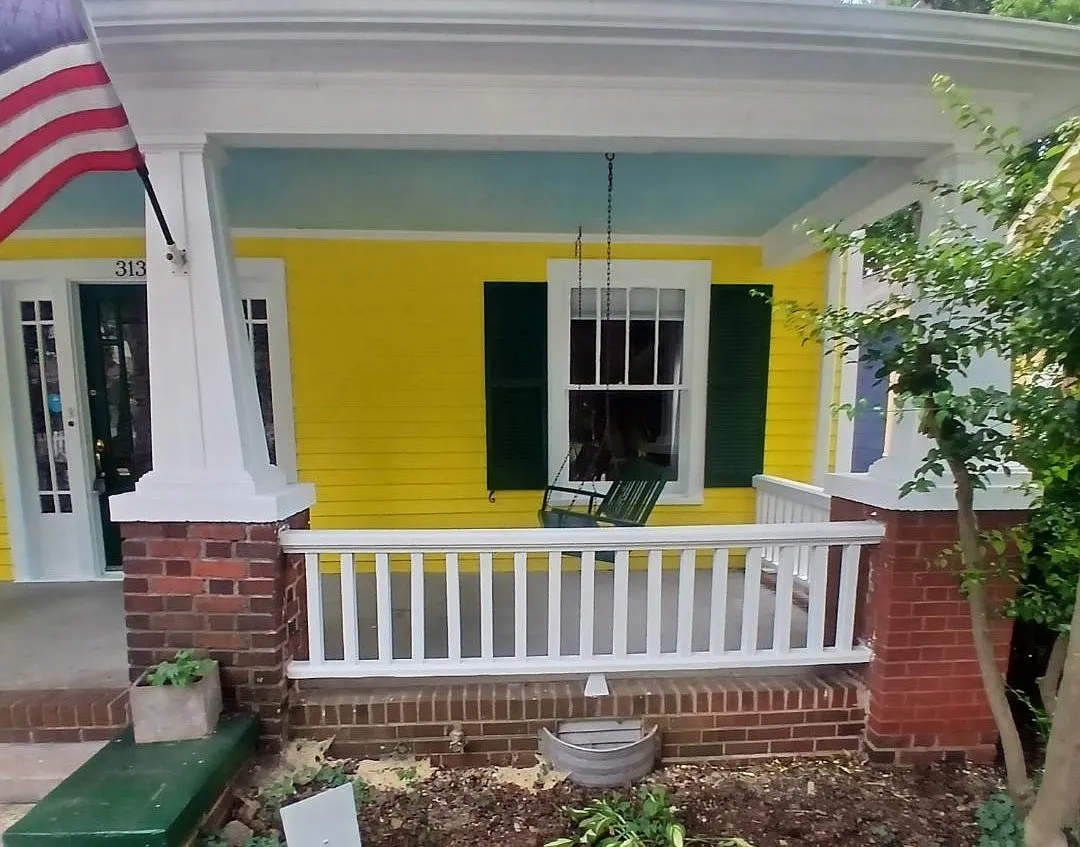 3 bed, 2.5 bath, 2050 sqft, $2,000 — Photo 3