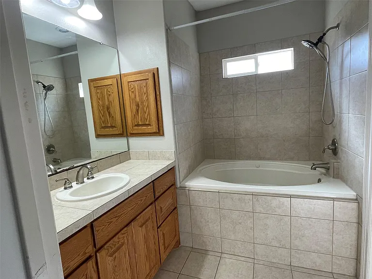 1213 Delsie Dr #B — Photo 25