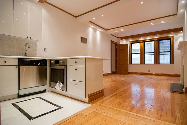 Rented by WAM Partners - William Moses Co. | media 27