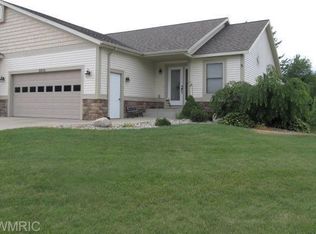 5613 Sandalwood Ct, Muskegon, MI 49441