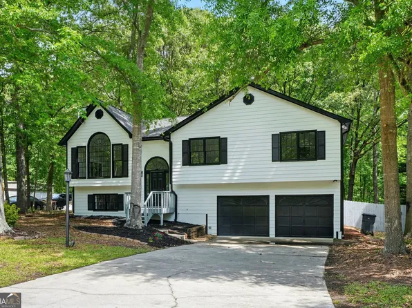 193 Cedar Creek Dr, Dallas, GA 30157