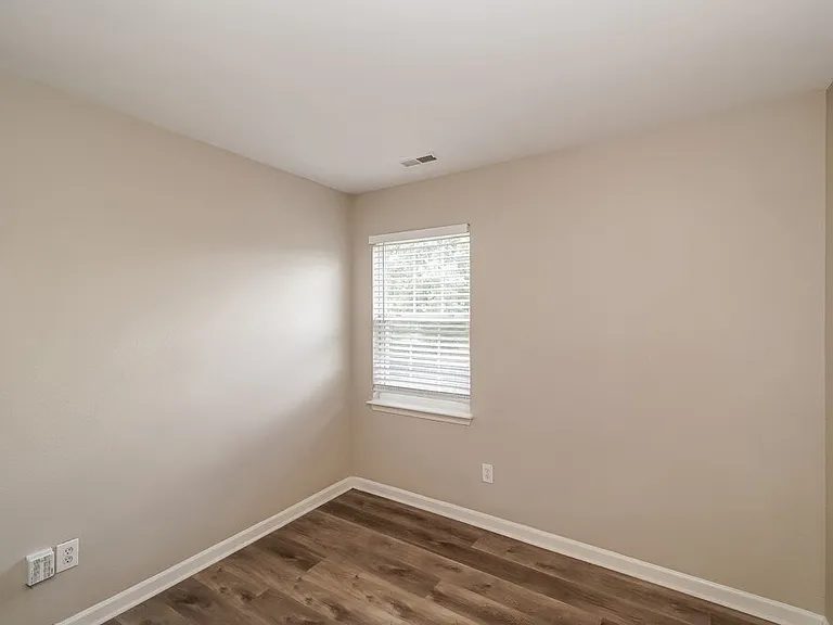 10126 Green Hedge Ave — Photo 13