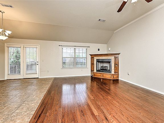 4th image of 3005 SW Waterleaf Ave