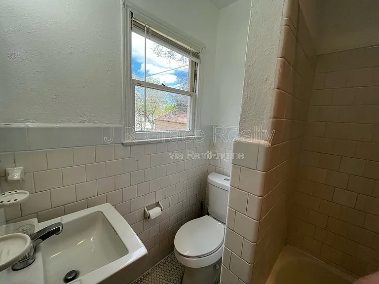 2805 Mitchell Ave — Photo 11