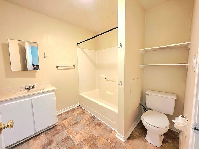 12105 Old County Rd — Photo 12