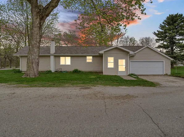 901 E 3rd St, Union Mills, IN 46382