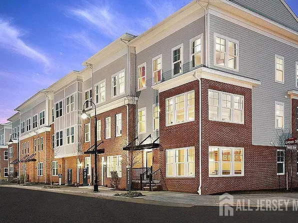 65 Cannon St, North Brunswick, NJ 08902