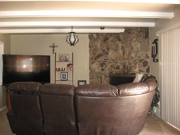4th image of 906 E Evans Ave