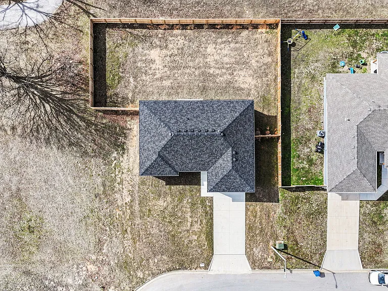 655 E Forest St — Photo 38