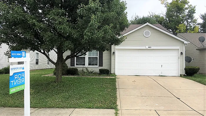1304 Castleford Ln photo 1