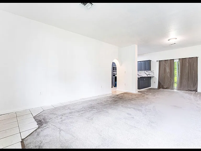 2320 NW 52nd St #B — Photo 11