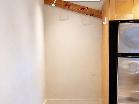 5th image of 5423-27 Ballard Ave NW #3