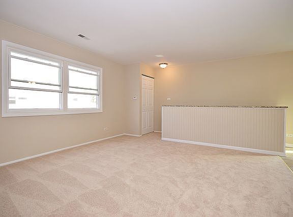 2nd image of 190 Elizabeth Ct Unit D