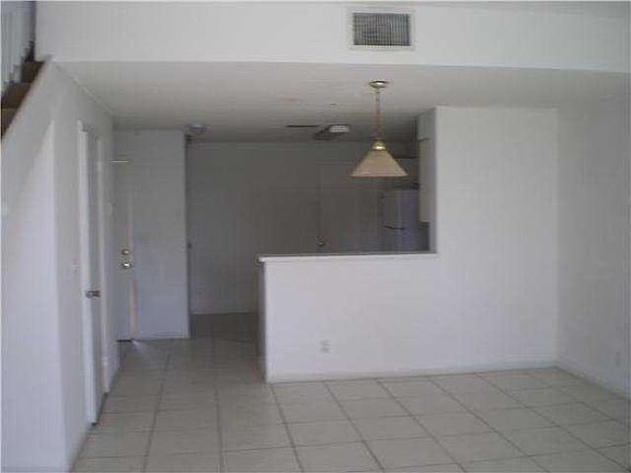 2nd image of 960 Sorrento Dr