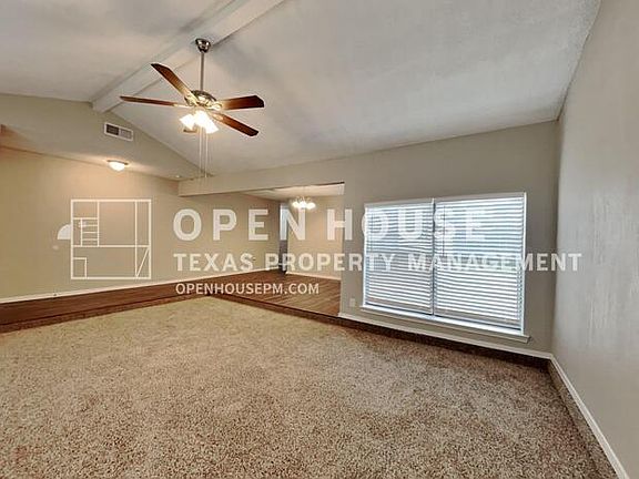 3rd image of 2033 E Branch Hollow Dr