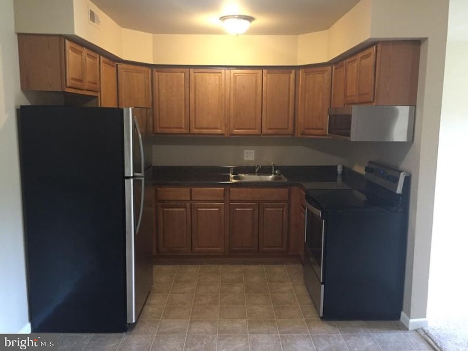 2nd image of 612 Winding Way #612