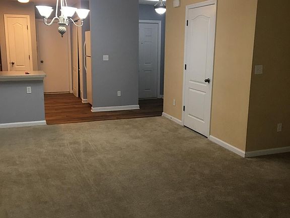 4th image of 4813 Playschool Dr #1