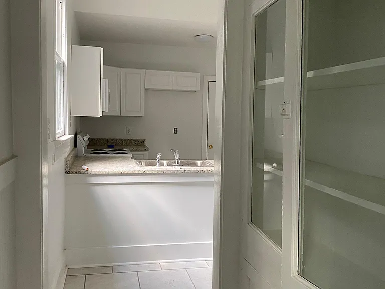 2174 Monroe Ave — Photo 3