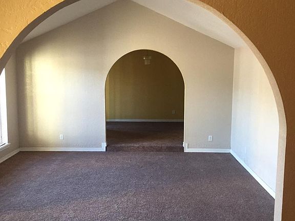 2nd image of 712 Meadowlark Dr