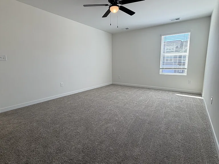 71 Woodsdale Pl SE — Photo 17