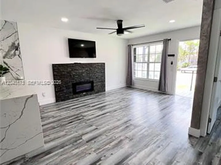 2425 SW 26th Ln #2425 — Photo 10