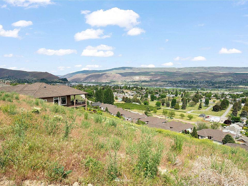 1881 Broadview, Wenatchee, WA 98801 MLS NWM1943202 Zillow