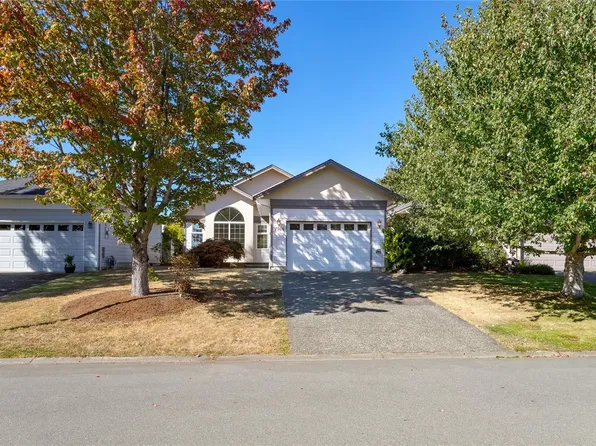 7968 Polo Park Cres, Central Saanich, BC V8M 2J4
