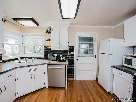 5th image of 3400 N Ottawa Ave