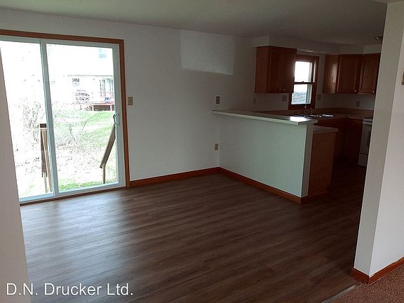 2nd image of 634 Sunflower Dr