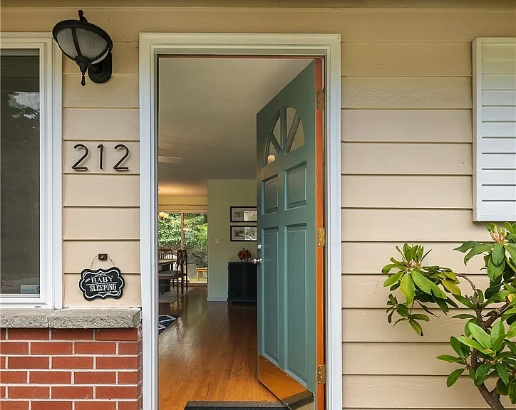 212 154th Pl SE — Photo 2