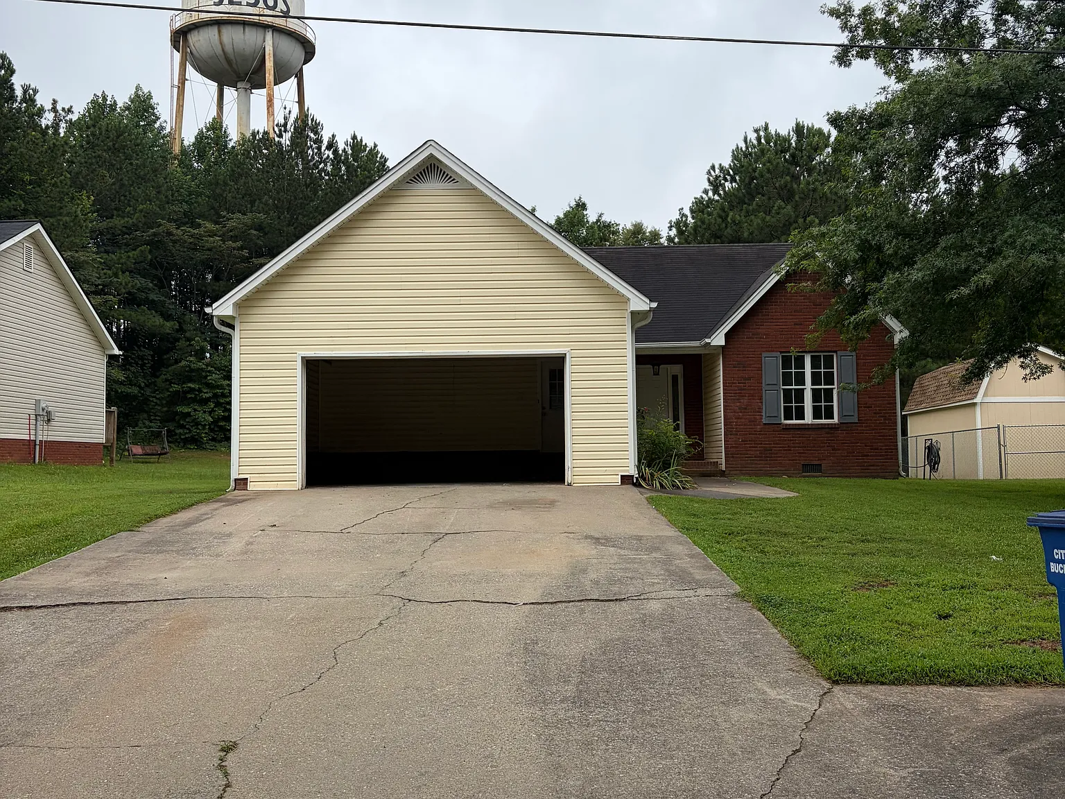 Magnolia St, Buchanan — Photo 1
