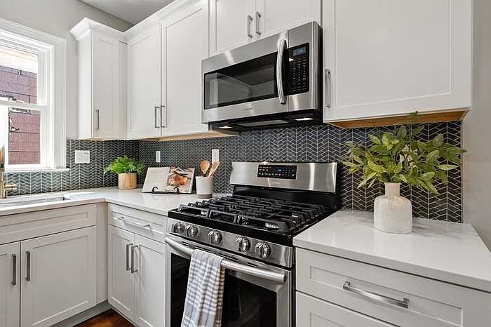 1st image of 17 Van Winkle St APT 2