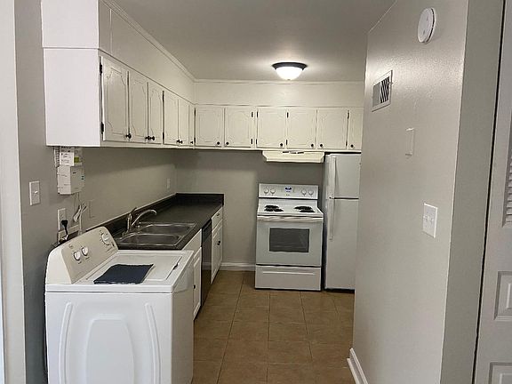 5th image of 4617 Coldstream Dr #4617