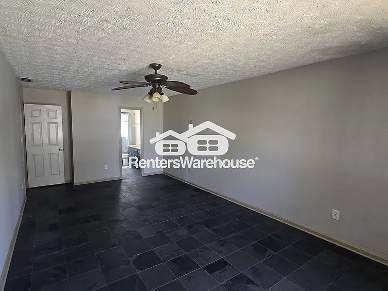 891 Providence Dr — Photo 23