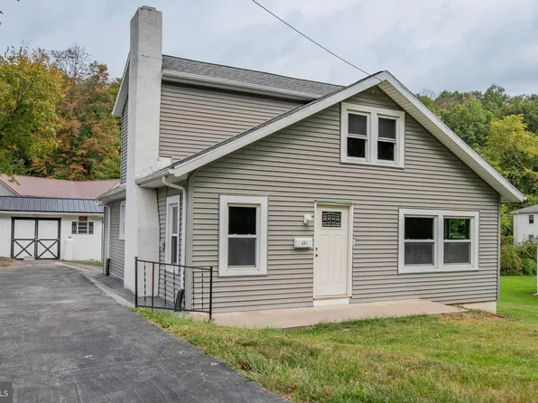 841 W 4th St, Lock Haven, PA 17745
