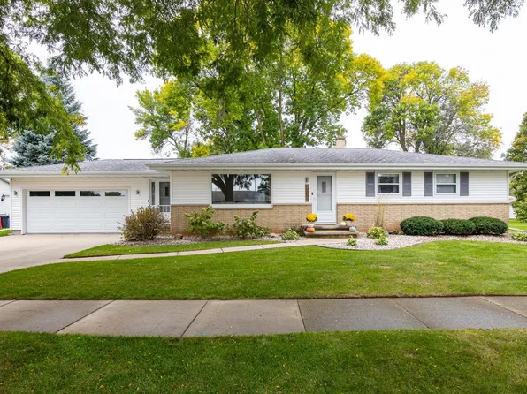 2515 S Greenview St, Appleton, WI 54915