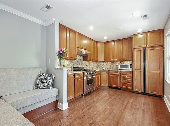 5th image of 1719 N Halsted St #C