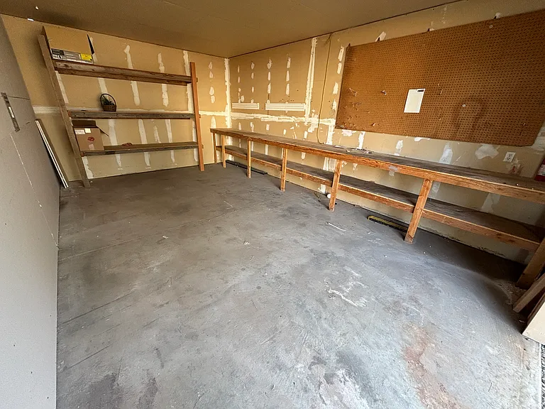 480 SE Reed Market Rd #6 — Photo 39
