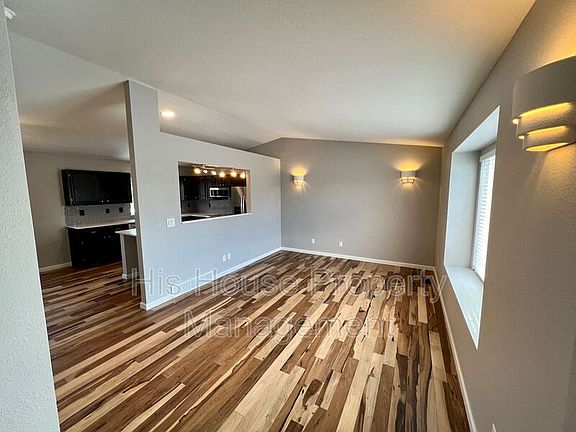 5th image of 310 N 50th Ave